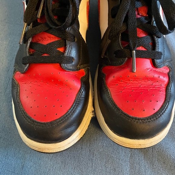 Jordan 1 Retro High OG, Size 6.5Y, EUC - Picture 8 of 9